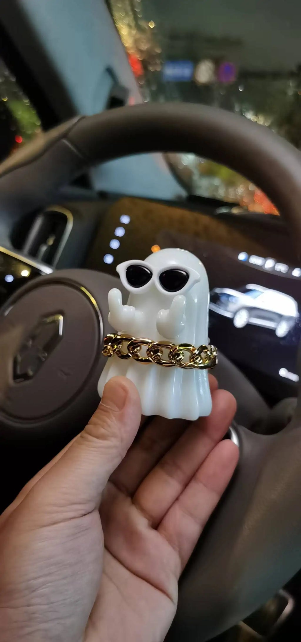 Middle Finger Cute Ghost Statue, Ghosts Small Scary Ghost Figurines, Halloween Home Decorations, Coffee Table Centerpieces Shelf