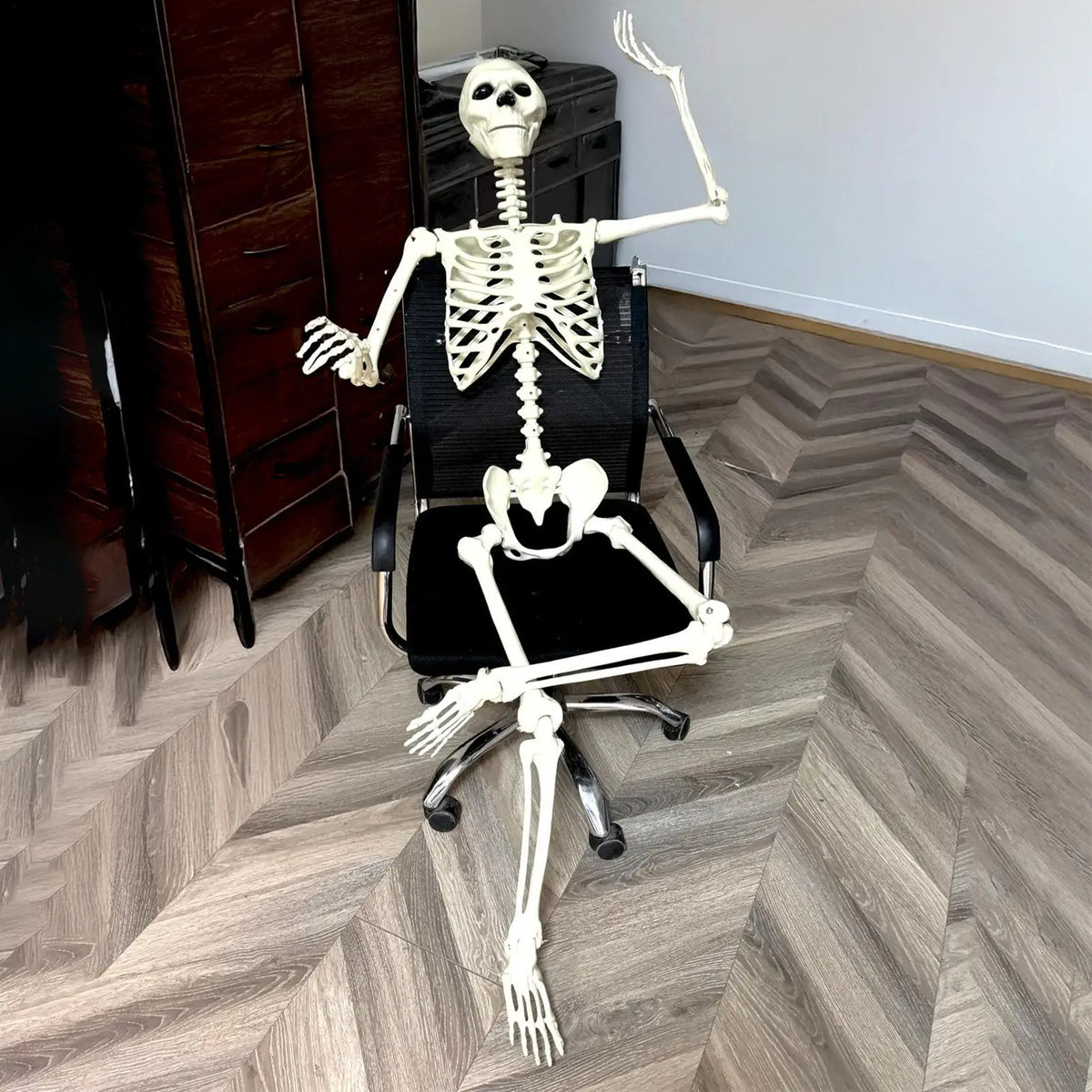 Halloween Realistic Body Bones  with Posable Joints Simulation Skull Ornament Haunted House Horror Props Garden Decor Decorative