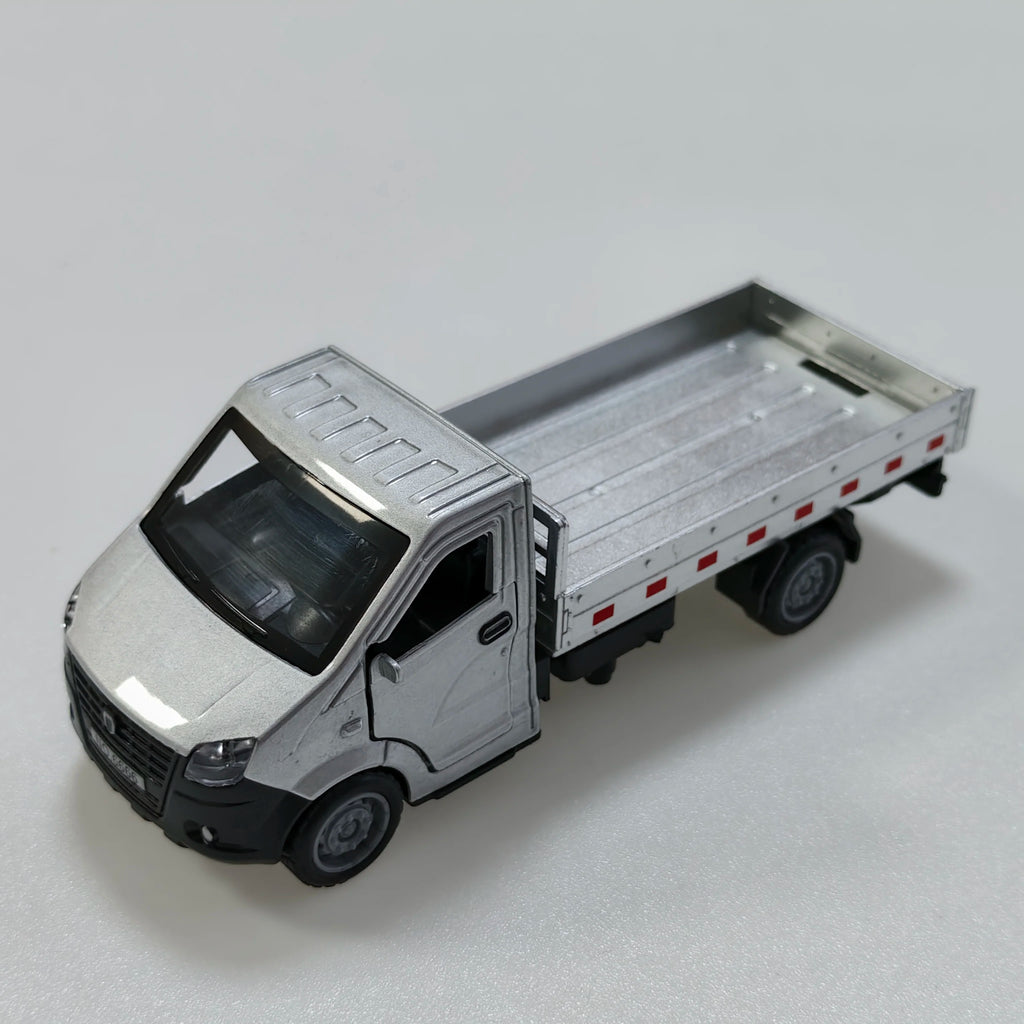 Bagged 1.34 Alloy Pull-Back Three-Door Mini Truck, Stylish Truck Design, Can Carry Goods, Pull-Back Model, Children's Toy.