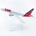 Display 16CM B-777 B777 Brazil TAM AirLines Alloy Passenger Aircraft Toys Model Airplane Collection Boutique Decoration Gift