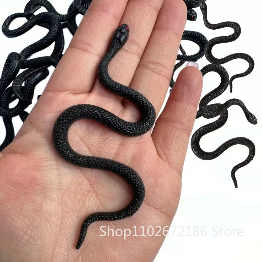 12-36 Pcs Black Simulation Scare Soft Glue Snake for Halloween Ghost Day April Fools Day Horror Party Party Gift Decoration