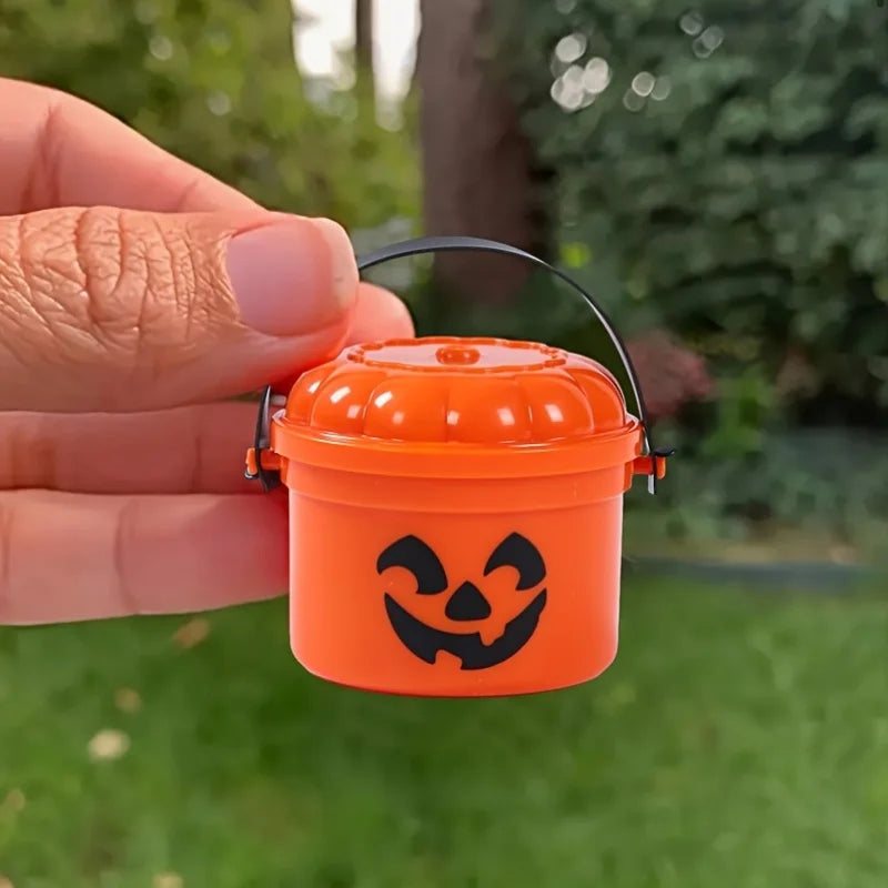 Cute Plastic Halloween Bucket With Trick Or Treat Slogan Durable Candy Pail Spooky Party Decor Trick-or-Treat Holiday Activities