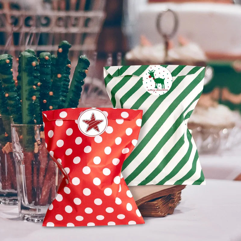 24pcs Kraft Paper Bags With Stickers Merry Christmas Cookie Gift Packaging Bags Wedding Birthday Party Favors Packing Supplies